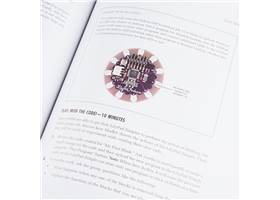 Soft Circuits: Crafting e-Fashion with DIY Electronics (3)