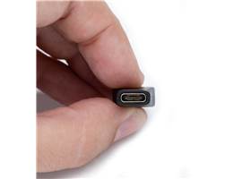 USB-C Female to USB-A Male Adapter (3)