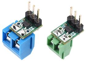 ACS3704x Current Sensor Micro Carriers soldered with 5mm-pitch (left) and 3.5mm-pitch (right) terminal blocks for connecting input current and 0.1″ male headers for VOUT, VDD, and GND.  (Headers and terminal blocks included.)