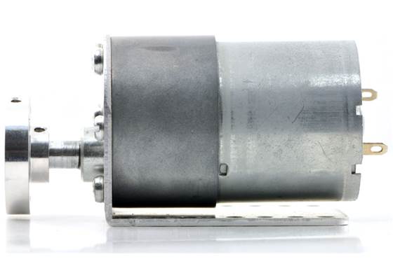 37D&nbsp;mm gearmotor (without encoder) with L-bracket and 6mm universal mounting hub. (1)